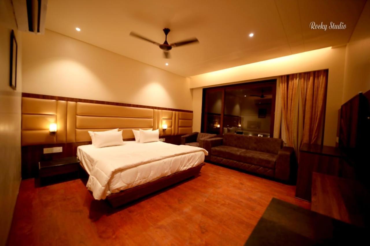 The Imperial Prime Clarks Inn Suites, Bhilwara Exterior foto