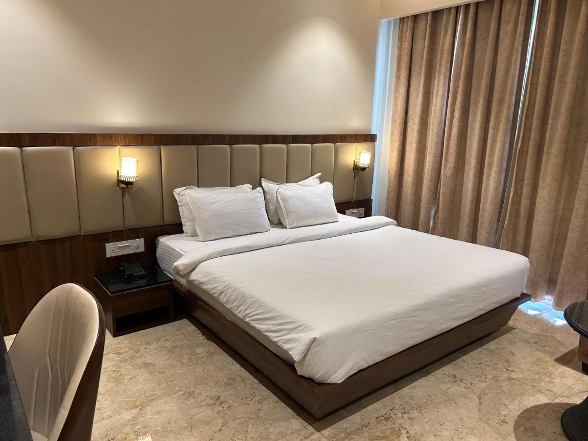 The Imperial Prime Clarks Inn Suites, Bhilwara Exterior foto